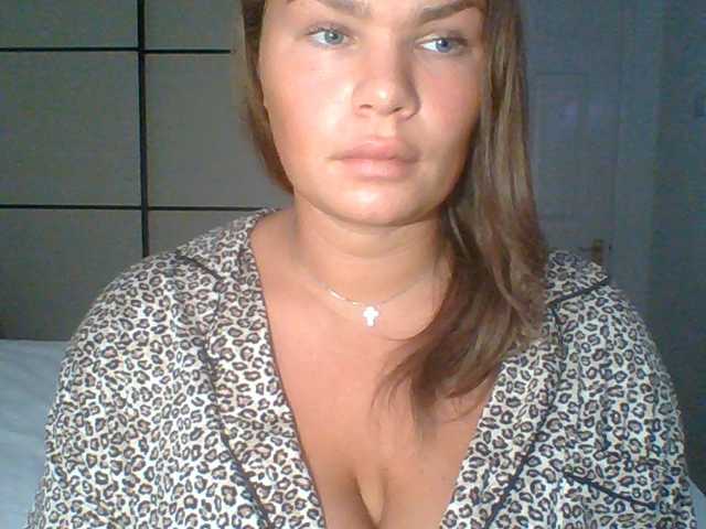 PrincessGem live cam on BongaCams