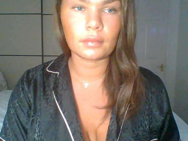 PrincessGem live cam on BongaCams