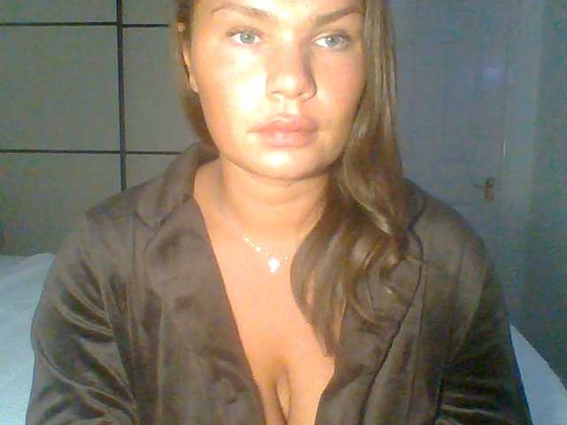 PrincessGem live cam on BongaCams