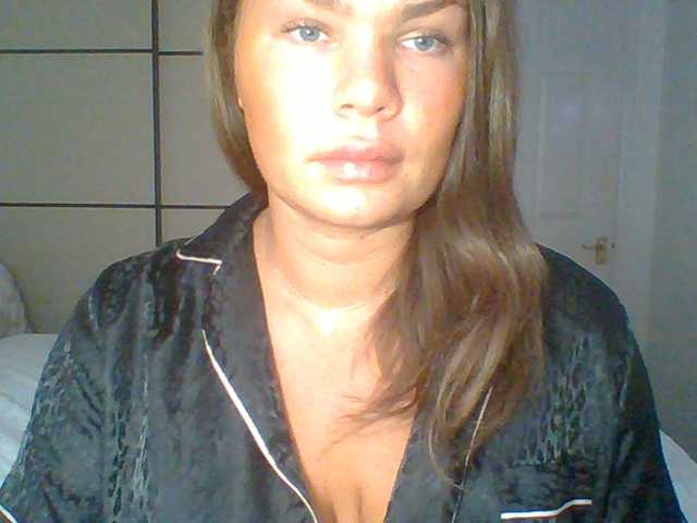 PrincessGem live cam on BongaCams