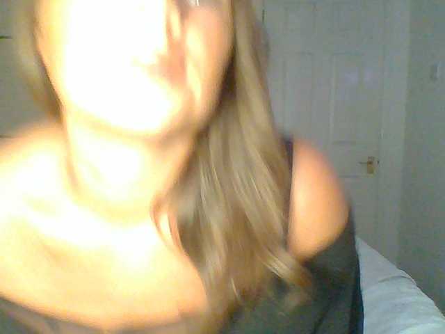 PrincessGem live cam on BongaCams