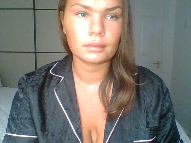 PrincessGem live cam on BongaCams