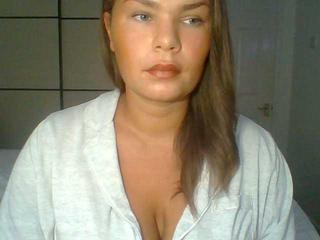 PrincessGem live cam on BongaCams
