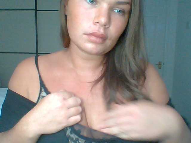 PrincessGem live cam on BongaCams