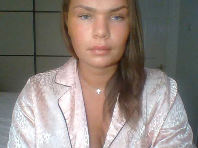 PrincessGem live cam on BongaCams