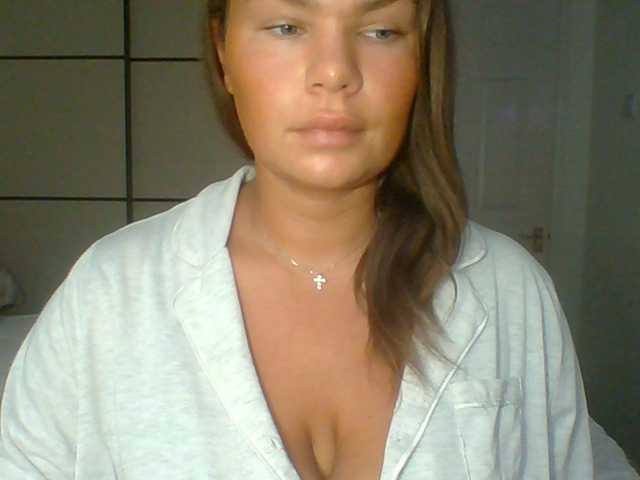 PrincessGem live cam on BongaCams
