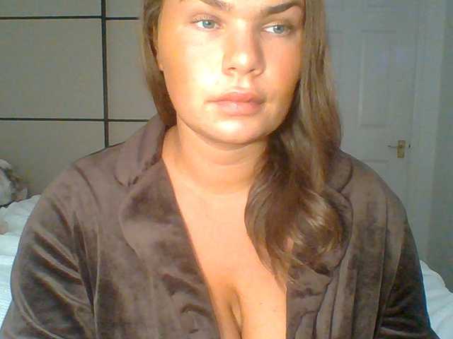 PrincessGem live cam on BongaCams