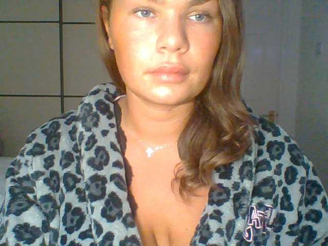 PrincessGem live cam on BongaCams