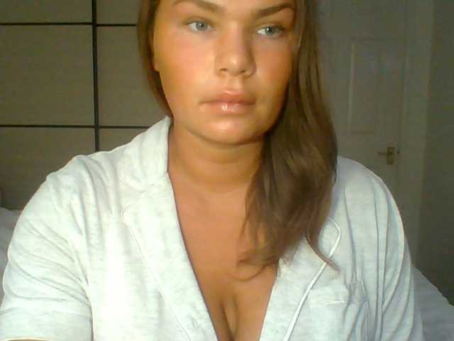 PrincessGem live cam on BongaCams