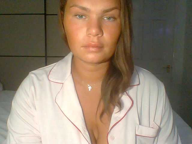 PrincessGem live cam on BongaCams