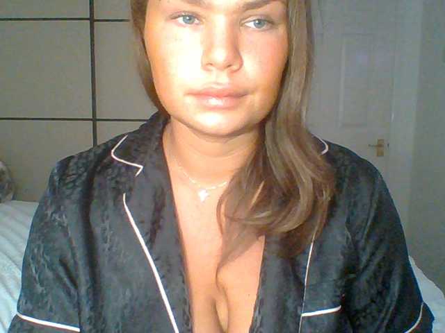 PrincessGem live cam on BongaCams