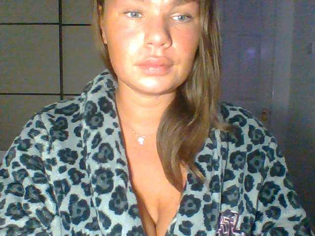 PrincessGem live cam on BongaCams