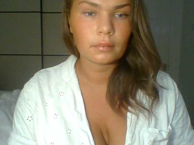 PrincessGem live cam on BongaCams