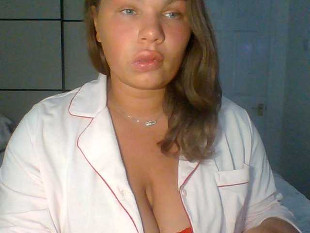 PrincessGem live cam on BongaCams
