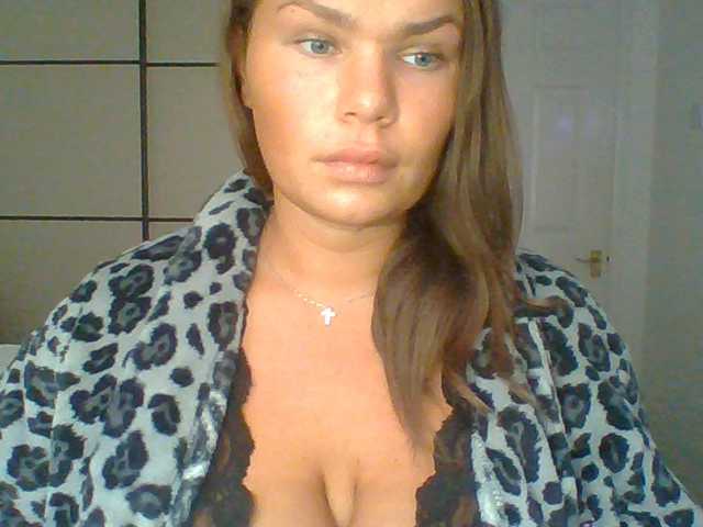 PrincessGem live cam on BongaCams