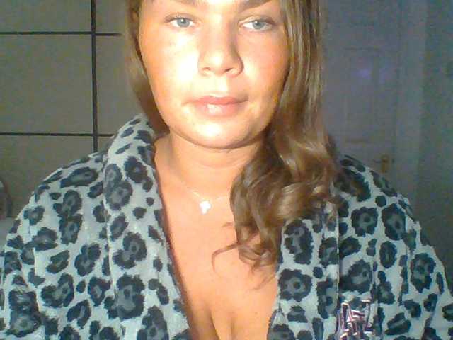 PrincessGem live cam on BongaCams