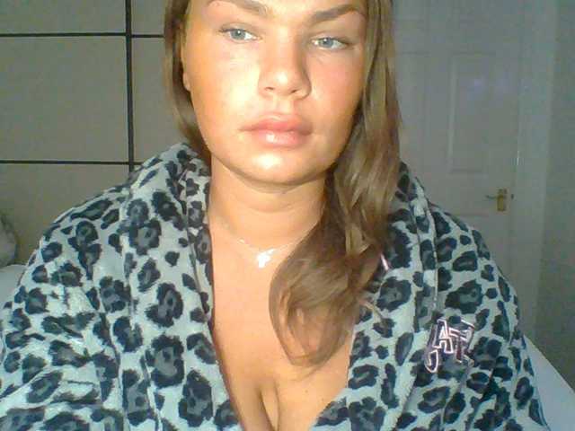 PrincessGem live cam on BongaCams