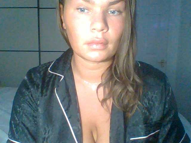 PrincessGem live cam on BongaCams