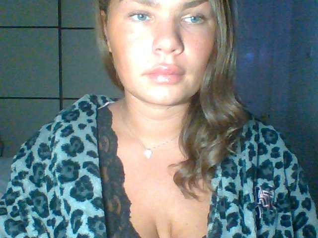 PrincessGem live cam on BongaCams