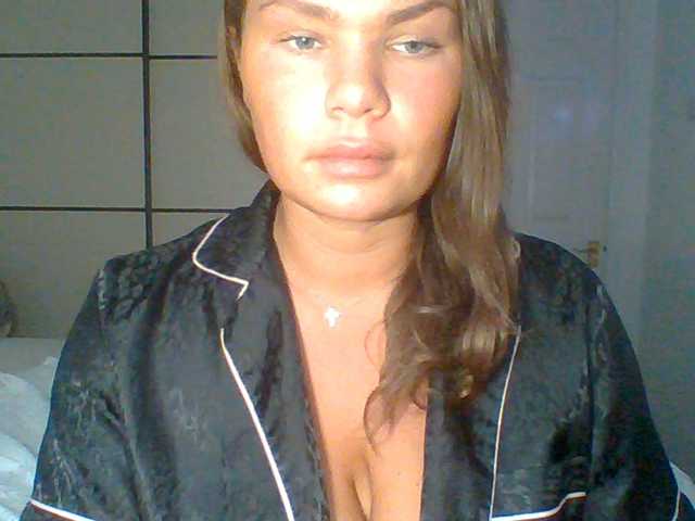 PrincessGem live cam on BongaCams