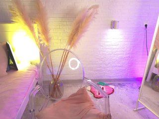 CrazyWine Porn Show