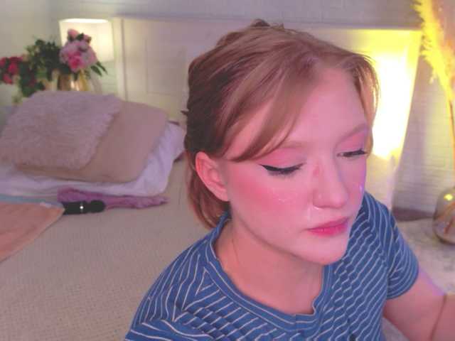 CrazyWine live cam on BongaCams