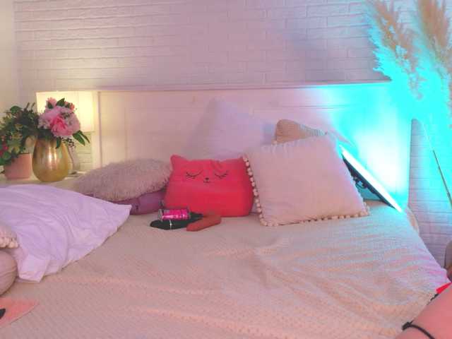 CrazyWine live cam on BongaCams