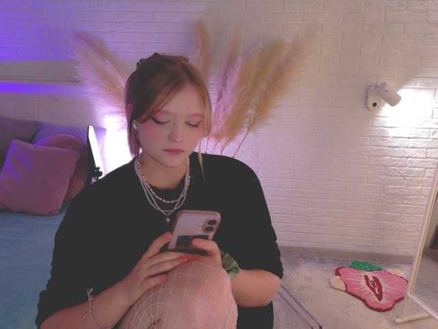 CrazyWine live cam on BongaCams