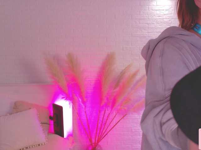 CrazyWine live cam on BongaCams