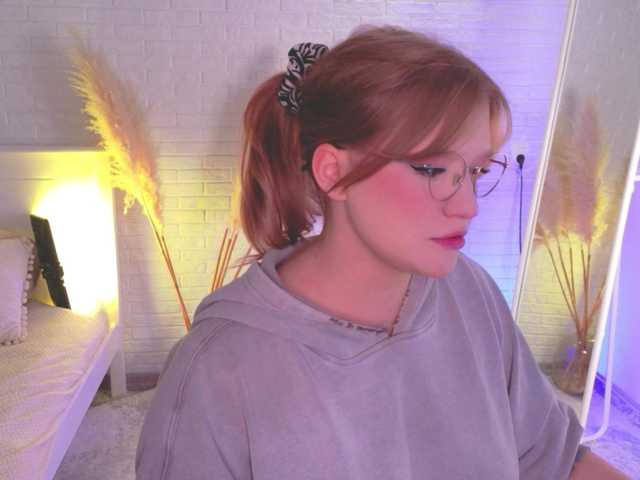 CrazyWine live cam on BongaCams