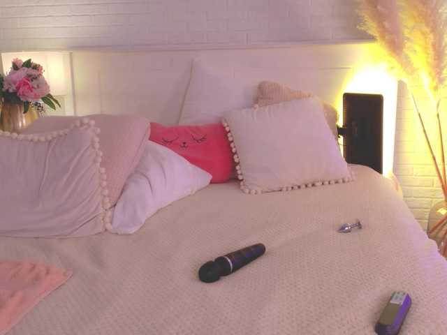 CrazyWine live cam on BongaCams