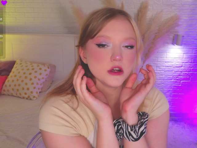 CrazyWine live cam on BongaCams