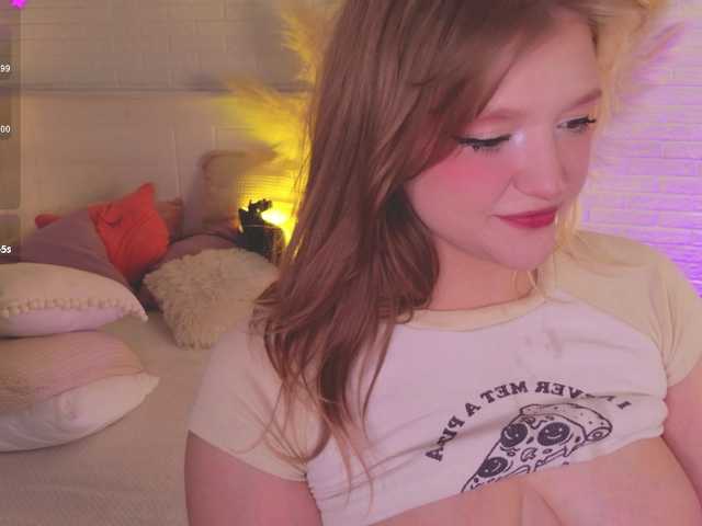 CrazyWine live cam on BongaCams