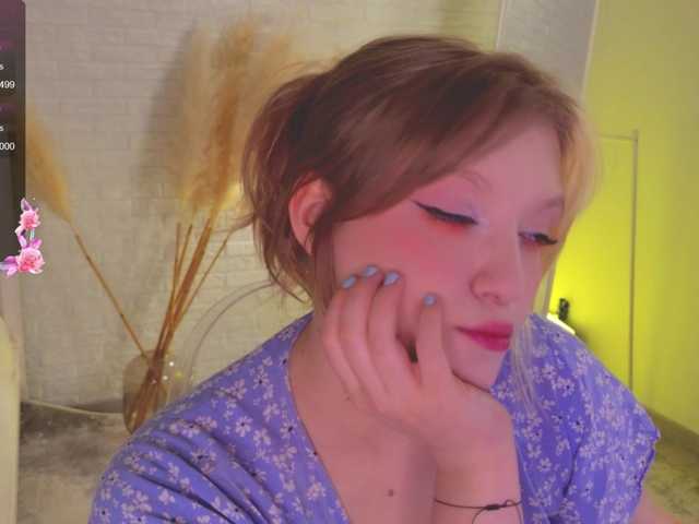 CrazyWine live cam on BongaCams