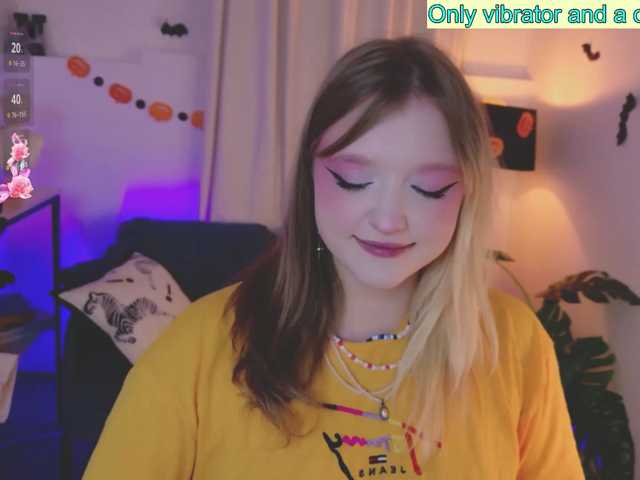 CrazyWine live cam on BongaCams