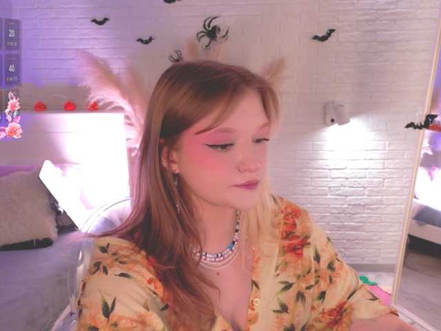 CrazyWine live cam on BongaCams