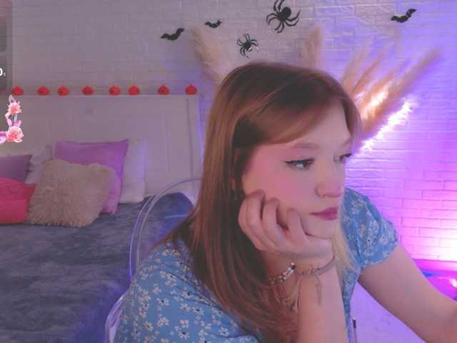 CrazyWine live cam on BongaCams