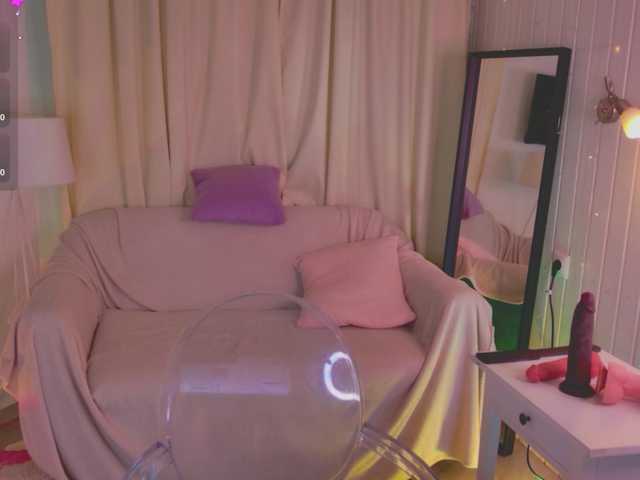 CrazyWine's BongaCams show and profile