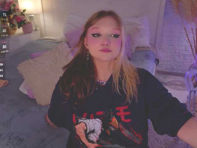 CrazyWine live cam on BongaCams