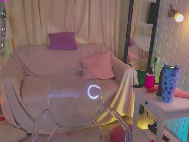 CrazyWine's BongaCams show and profile