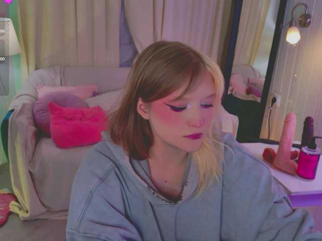 CrazyWine's BongaCams show and profile