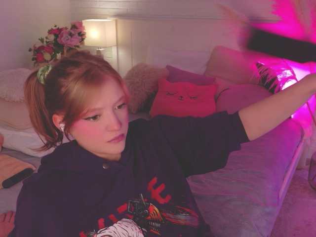 CrazyWine live cam on BongaCams