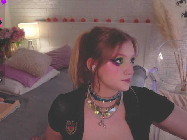 CrazyWine live cam on BongaCams