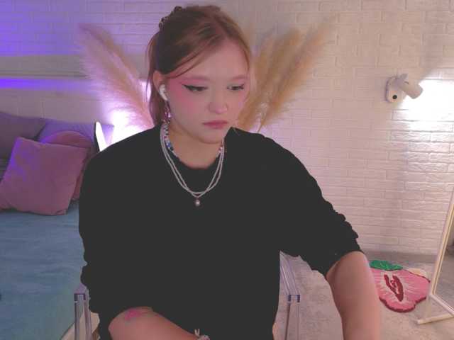 CrazyWine live cam on BongaCams