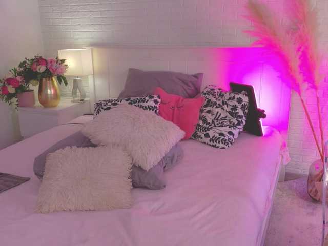 CrazyWine live cam on BongaCams