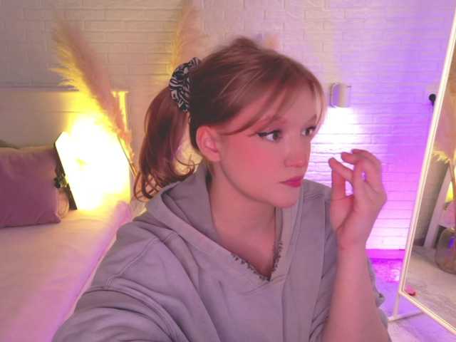 CrazyWine live cam on BongaCams