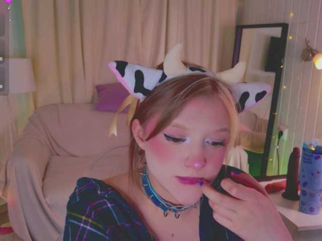 CrazyWine's BongaCams show and profile