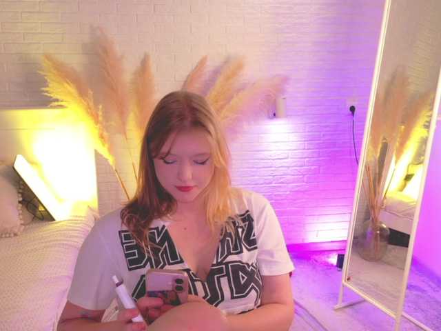CrazyWine live cam