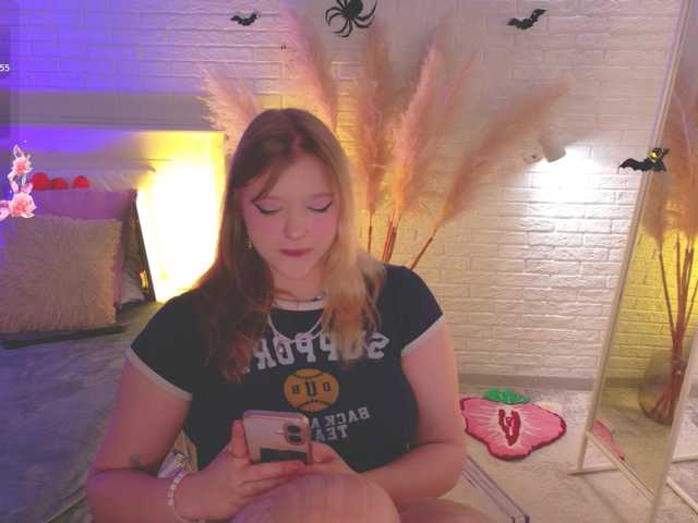 CrazyWine live cam on BongaCams