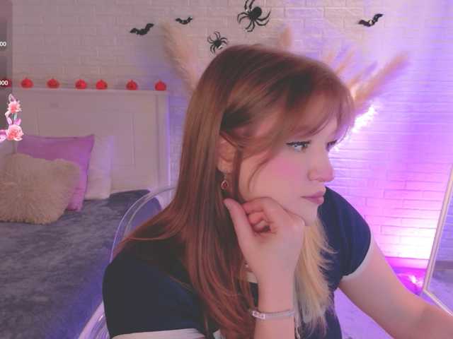 CrazyWine live cam on BongaCams